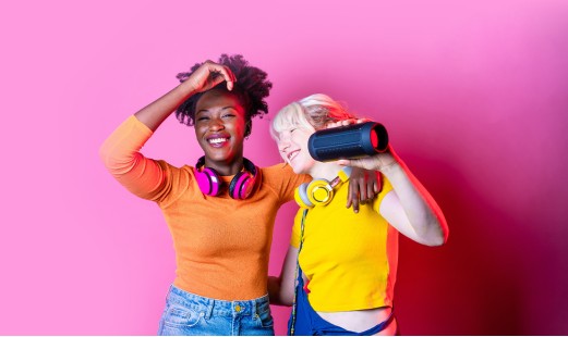 Bluetooth Ηχεία & Ακουστικά: Ανέβασε την ένταση, κόψε τα καλώδια!